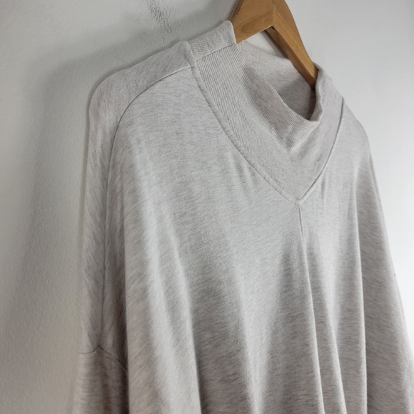 Athleta Apollo Crewneck Kangaroo Pocket Front Oversized Boxy Dolman Sweater - Picture 8 of 16